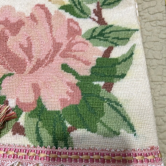 antique crewel work floral fringe bag - Picture 11 of 11